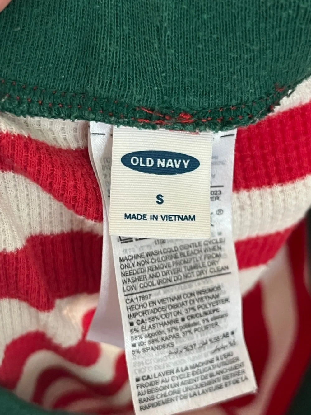 Old Navy Red and white Striped Xmas pjs - Picture 3 of 6
